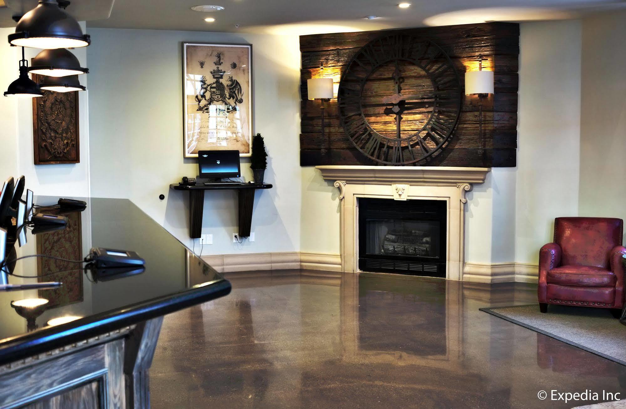 Anaheim Camelot Inn & Suites Buitenkant foto