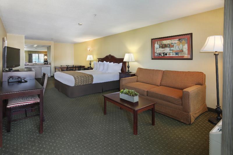 Anaheim Camelot Inn & Suites Buitenkant foto